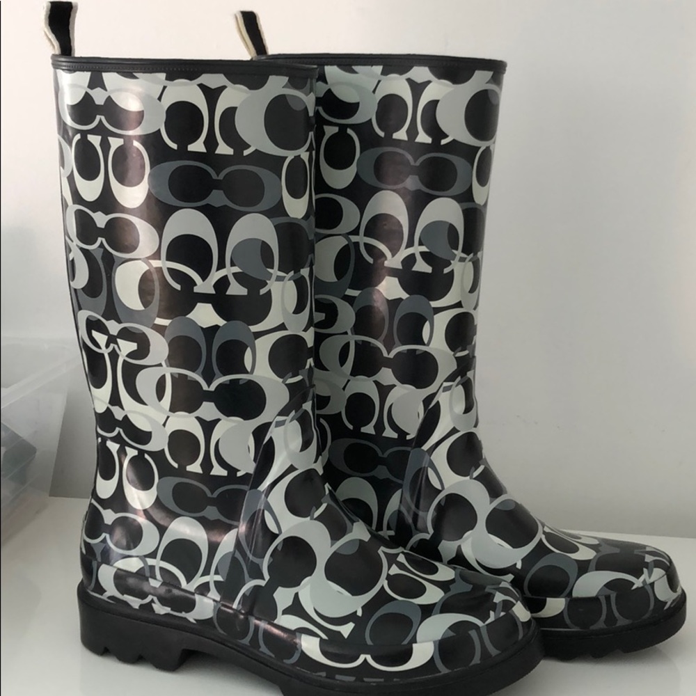 COACH AUTHENTIC SIGNATURE HIGH RAIN BOOTS - Picture 2 of 7
